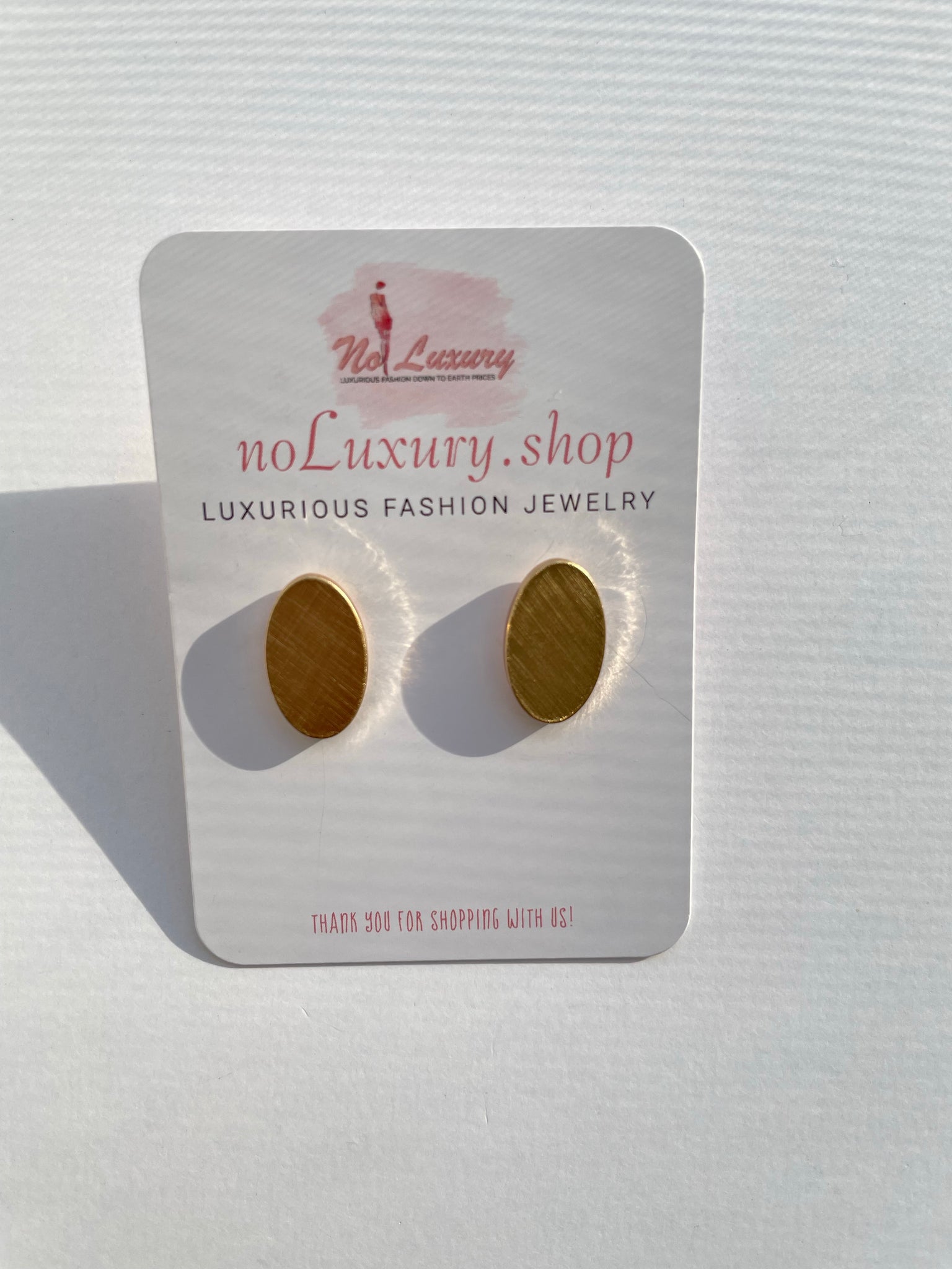 METAL OVAL TEXTURE STUD EARRING