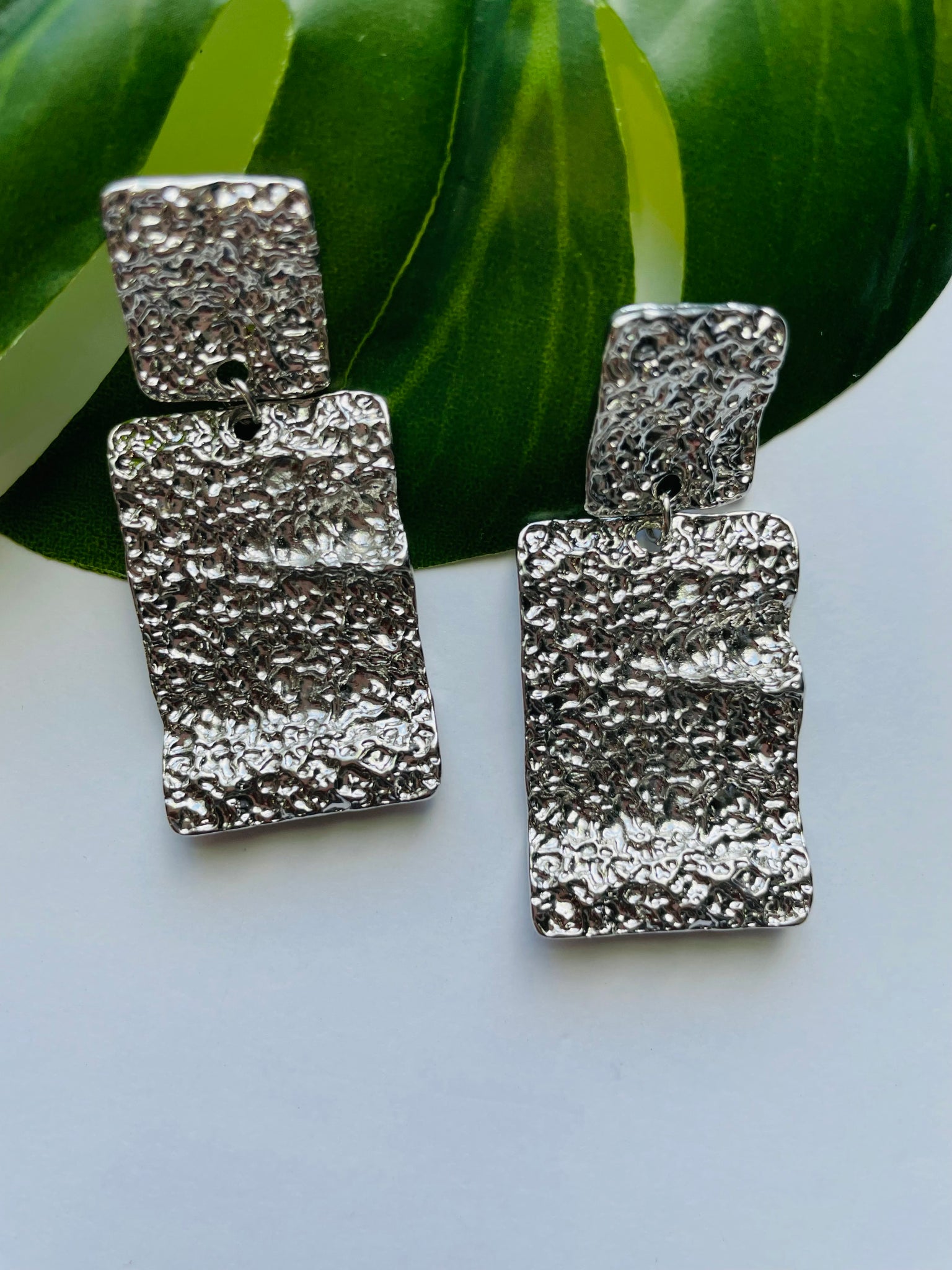 METAL DOUBLE GEOMETRIC SQUARE EARRING